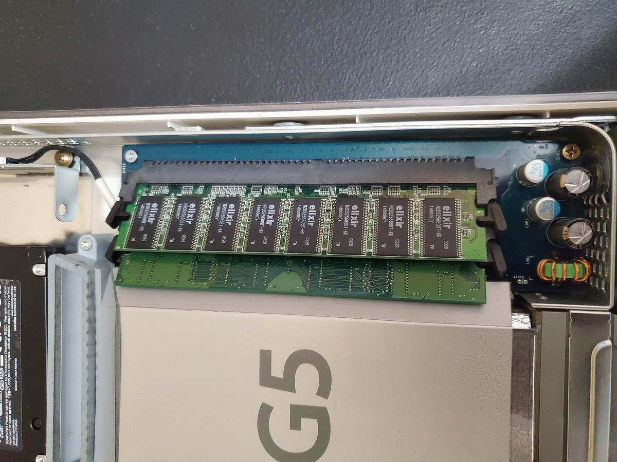 Removing the RAM